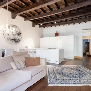 exclusive-elegant-apartment-in-pieno-centro-x4.riccione-hotels.org/